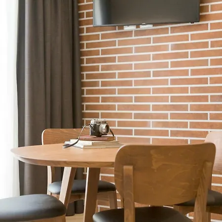 Metropolitan アパートホテル