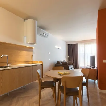 Metropolitan Aparthotel