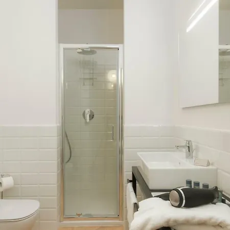 Metropolitan Aparthotel