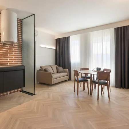 Metropolitan Aparthotel 4*